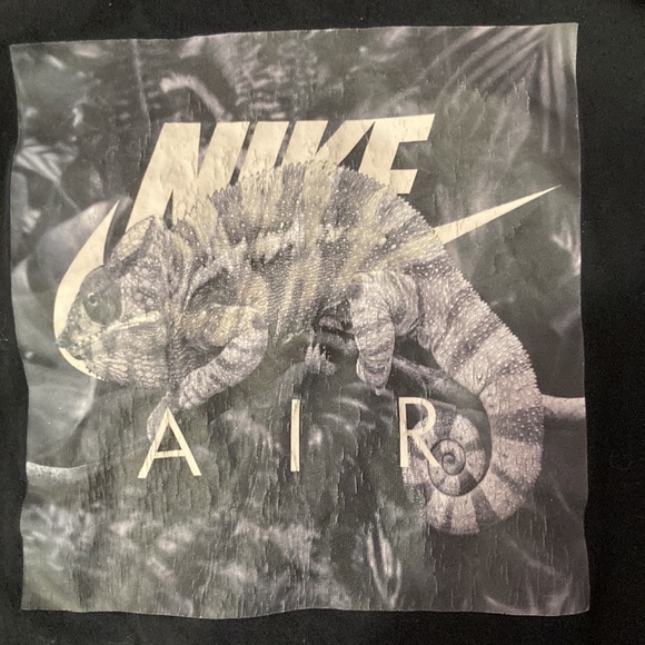 *Free Nike tee and Dri fit blue shorts - Picture 4 of 7